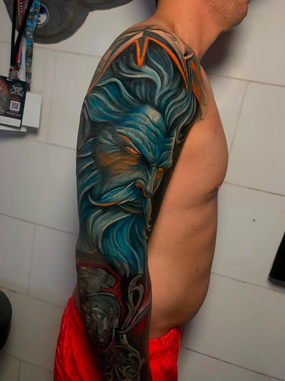 Fechamento colorido com ondas e dragão